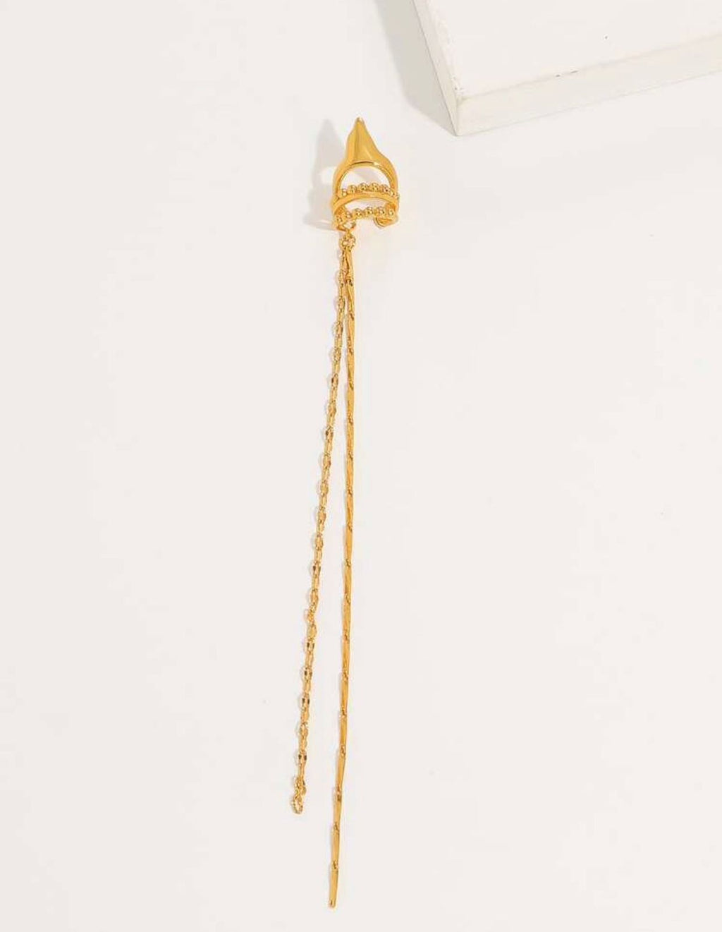 Golden Chain Earcuff