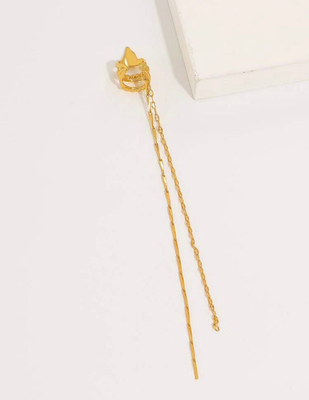 Golden Chain Earcuff