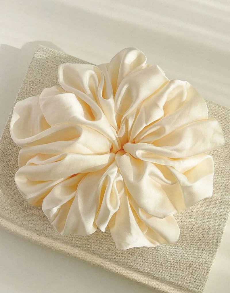 Vanilla Scrunchie