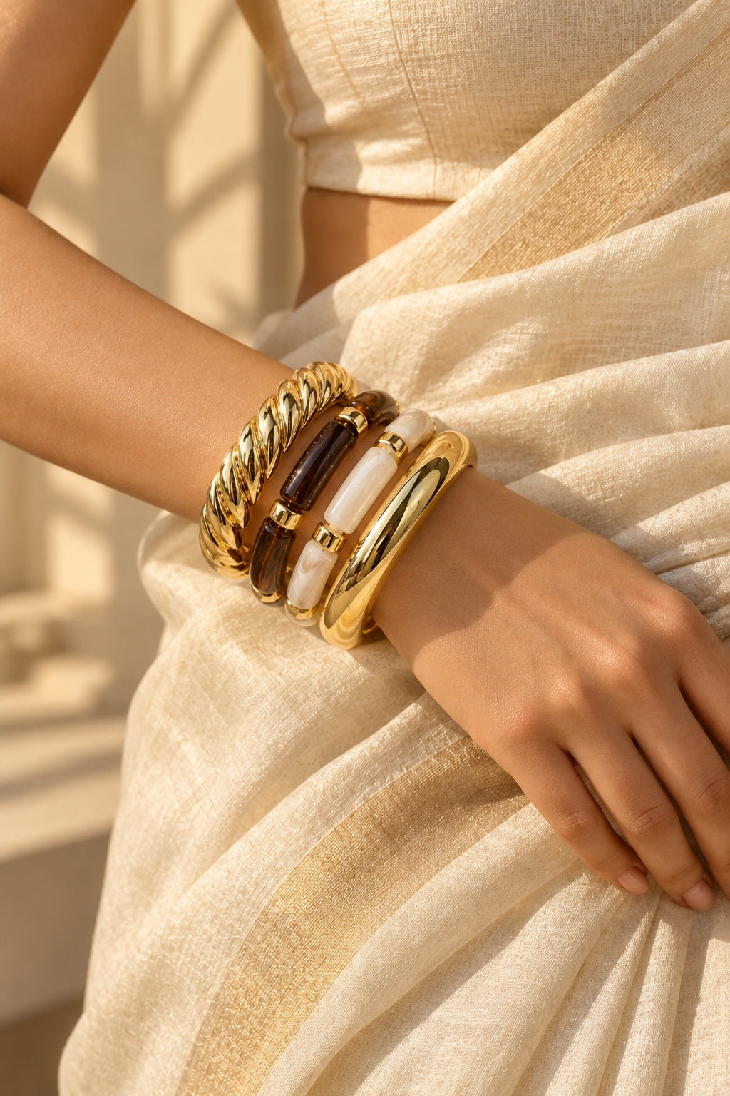 Caramel Swirl Chunky Bangle Set worn with a saree