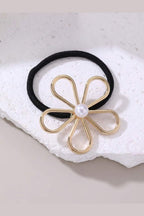 Pearl Daisy Hair Tie Set of 3 close-up
