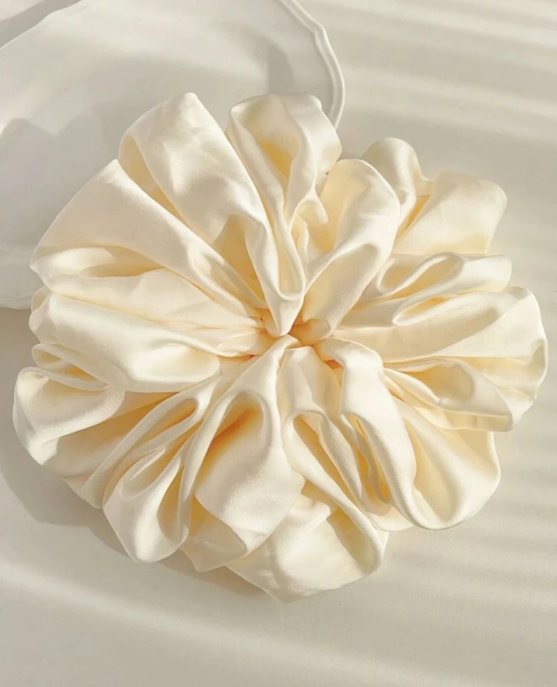 Vanilla Scrunchie