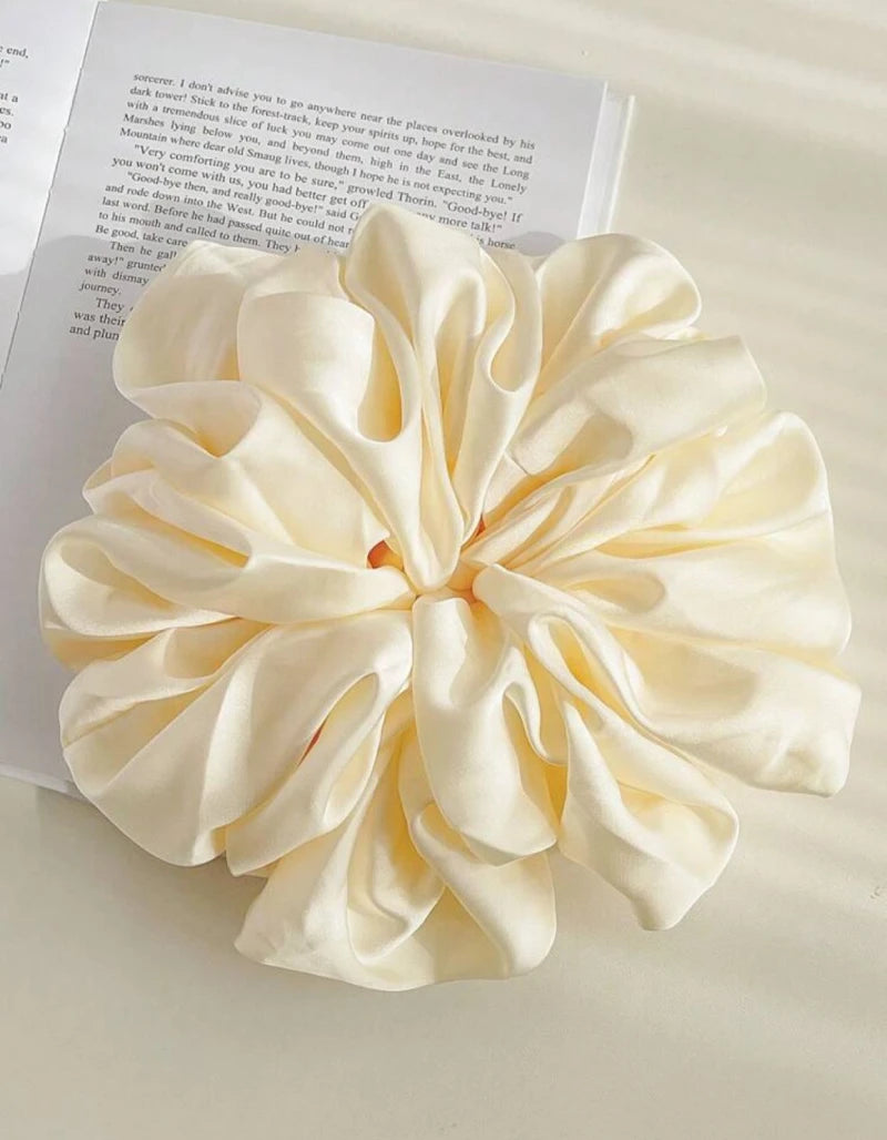 Vanilla Scrunchie